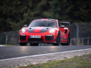 El 911 GT2 RS MR es el deportivo de carretera más rápido de Nürburgring