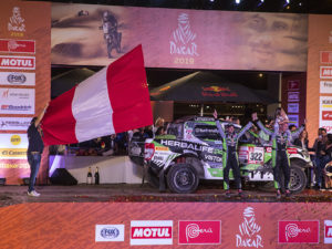 Nicolás Fuchs quedó entre los mejores pilotos mundiales del Rally Dakar 2019 y fue el mejor peruano en coches