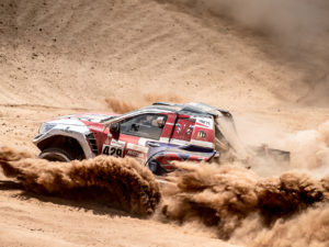 Las pickup Frontier de Nissan ensambladas por Red-Lined Adventures estuvieron en el Dakar 2019