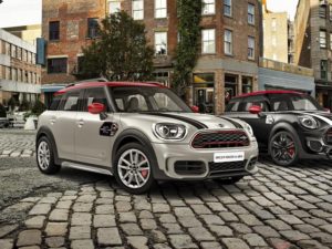 MINI celebra su décimo aniversario en Perú, con el lanzamiento de la edición limitada del MINI 3 Puertas y el MINI Countryman