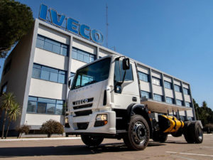 IVECO fabrica el primer camión a GNC en Argentina