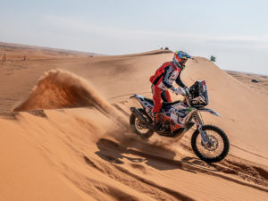 Jaume Betriu confiesa estar “enganchado” al Dakar y tener el top 10 en el punto de mira