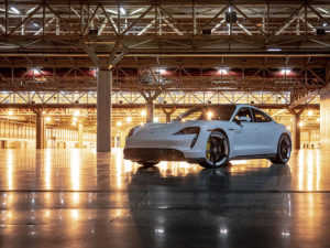 El Porsche Taycan logra un nuevo récord Guinness