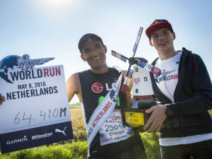 Max Verstappen con peruano Emerson Trujillo en Carrera benéfica Wings For Life World Run