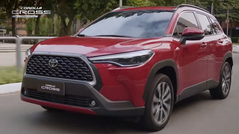 Toyota Del Perú Presento El Nuevo Corolla Cross Una Suv Familiar Para Uso Urbano Dr Racing