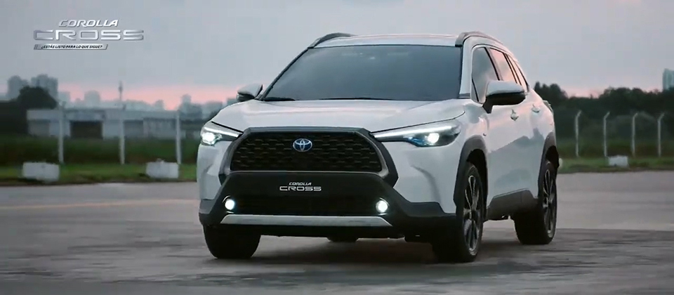 Toyota Del Perú Presento El Nuevo Corolla Cross Una Suv Familiar Para Uso Urbano