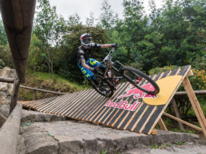 Campeón Sebastián Alfaro compite en Monserrate, Colombia