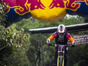 Sebastián Alfaro el mejor Latino en el Panamericano de Downhill