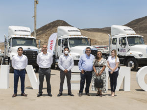 Divemotor a través de su cliente Mareauto Avis entrega 10 remolcadores Freightliner 114SD a Bio H2O