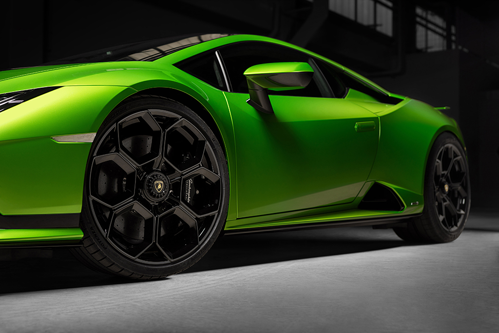 Automobili Lamborghini presenta el Huracán Tecnica: diseñado y concebido  para lo mejor de ambos mundos