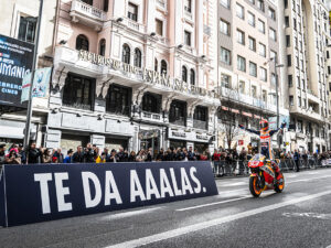 MotoGP: Marc Márquez presentó en las calles de Madrid su serie documental entre 20 mil personas