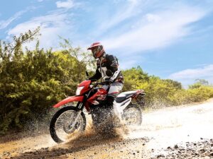 Adrenalina Pura: Honda presenta la XR190L 2023 fuel injection