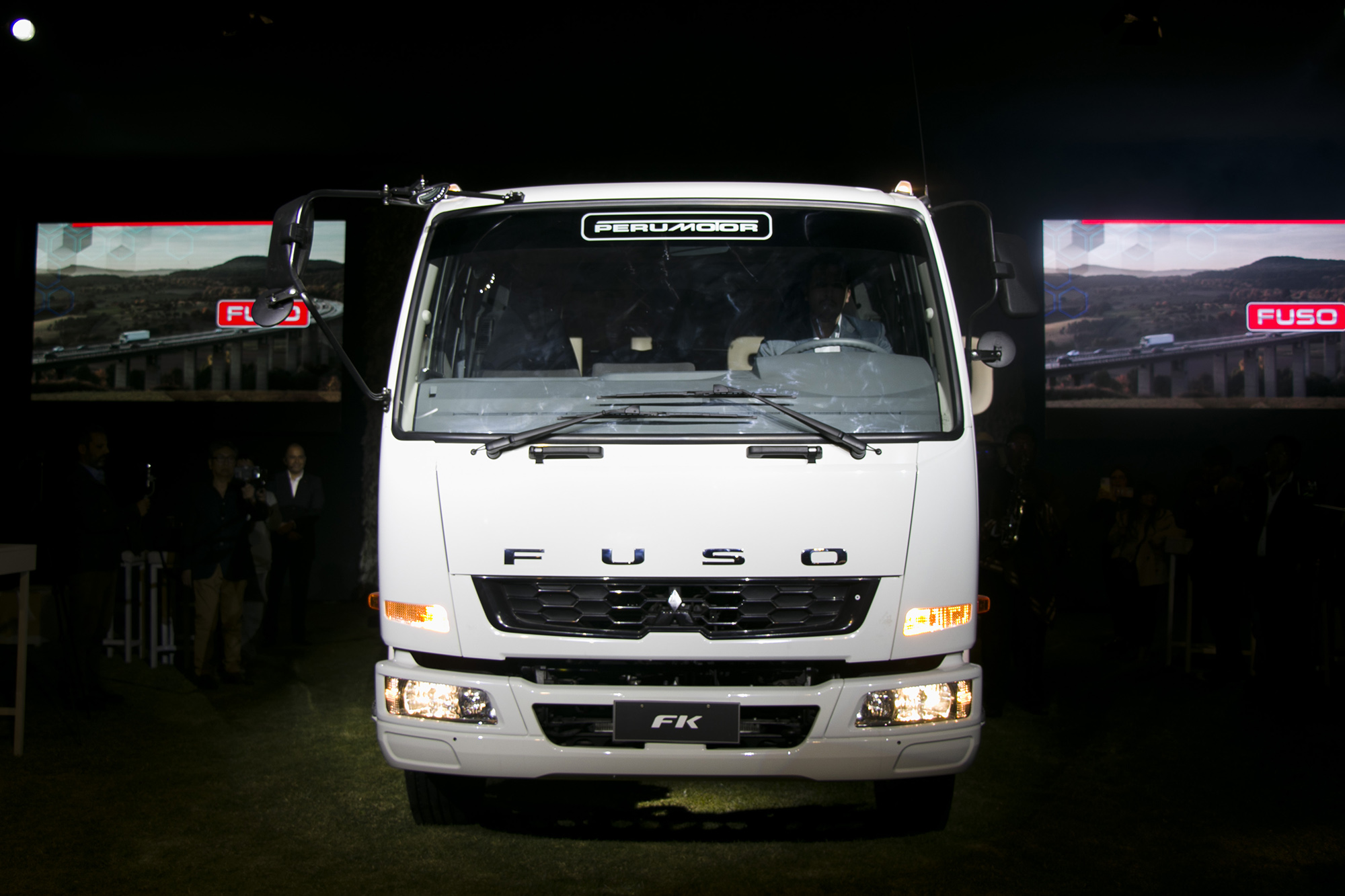 Fuso lanza su legendario camión FK repotenciado