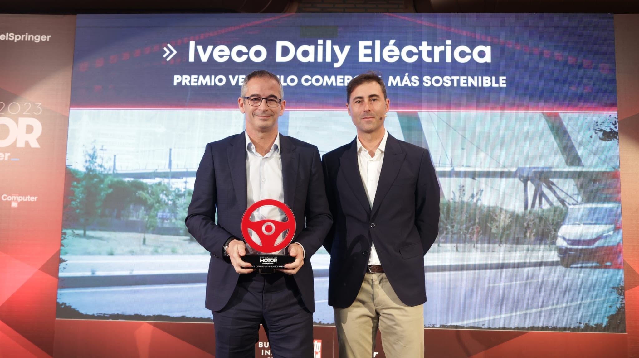 IVECO eDaily recibe premios a la sostenibilidad en Europa, impulsando la transición hacia las cero emisiones en el sector del transporte