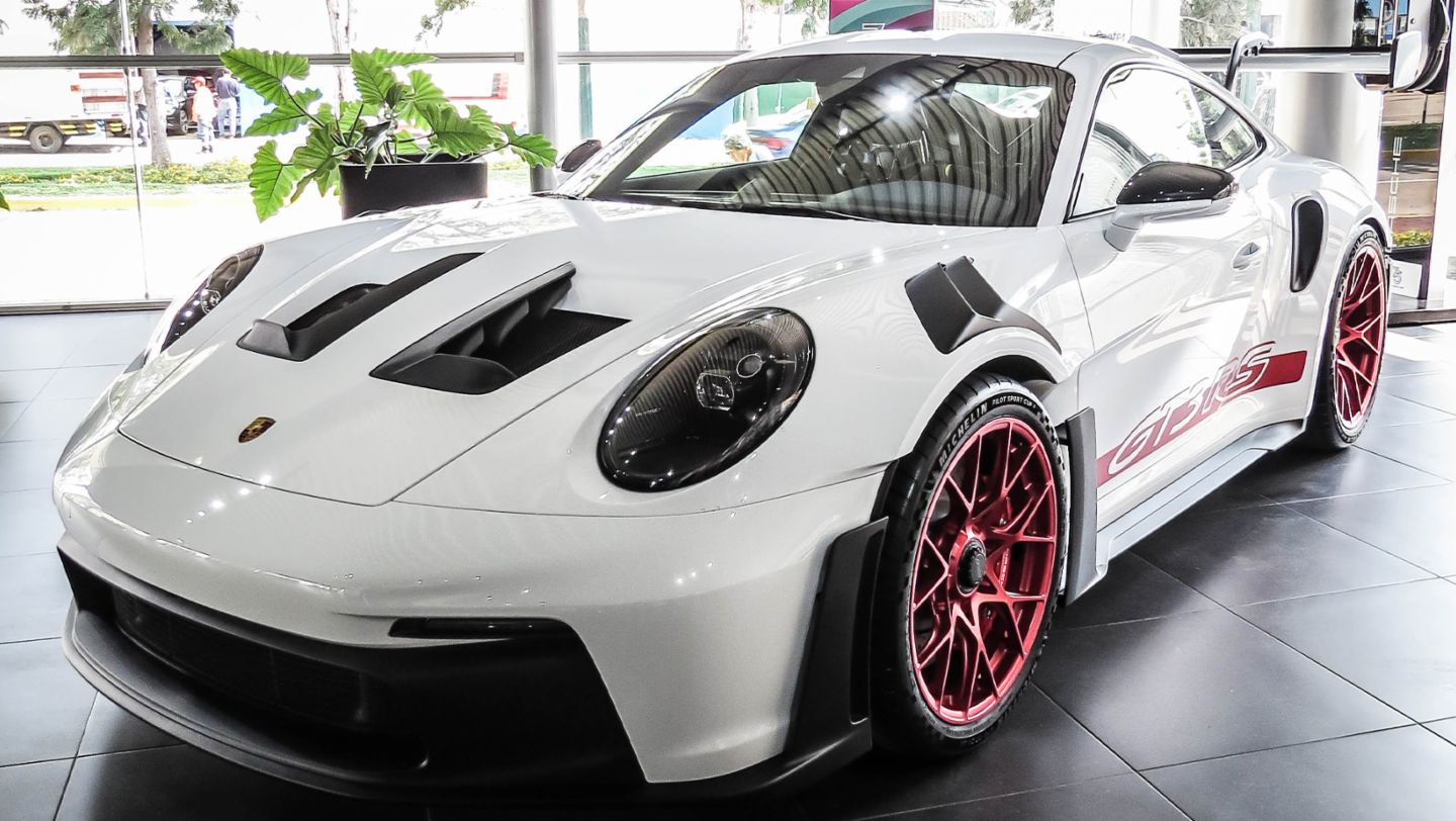 Llega al Perú la nueva generación del Porsche 911 GT3 RS