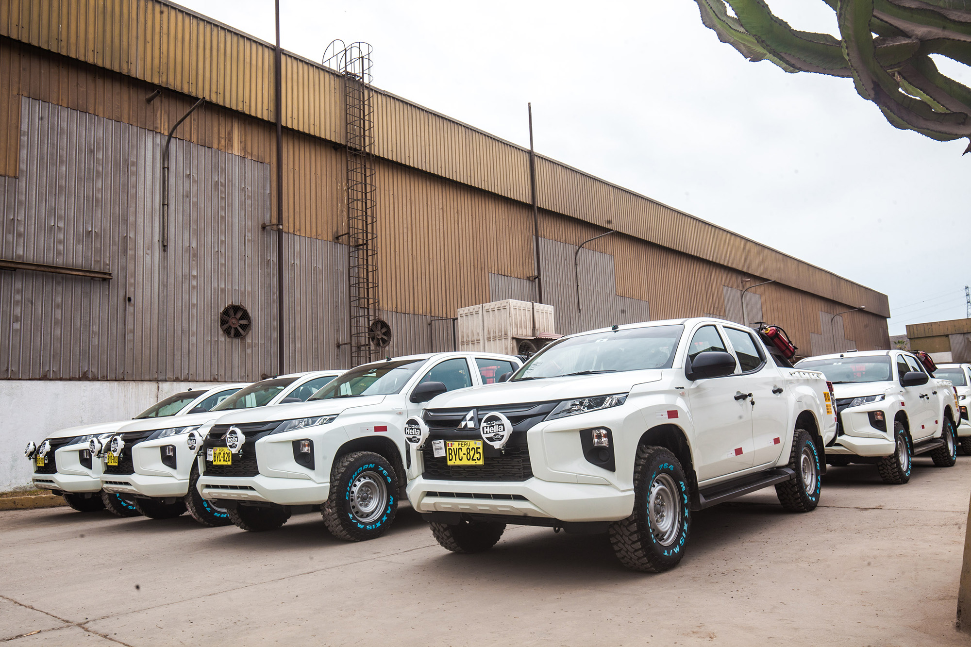 Mitsubishi Motors fortalece alianza con Alivo Renting con la entrega de una flota de 42 pick ups L200