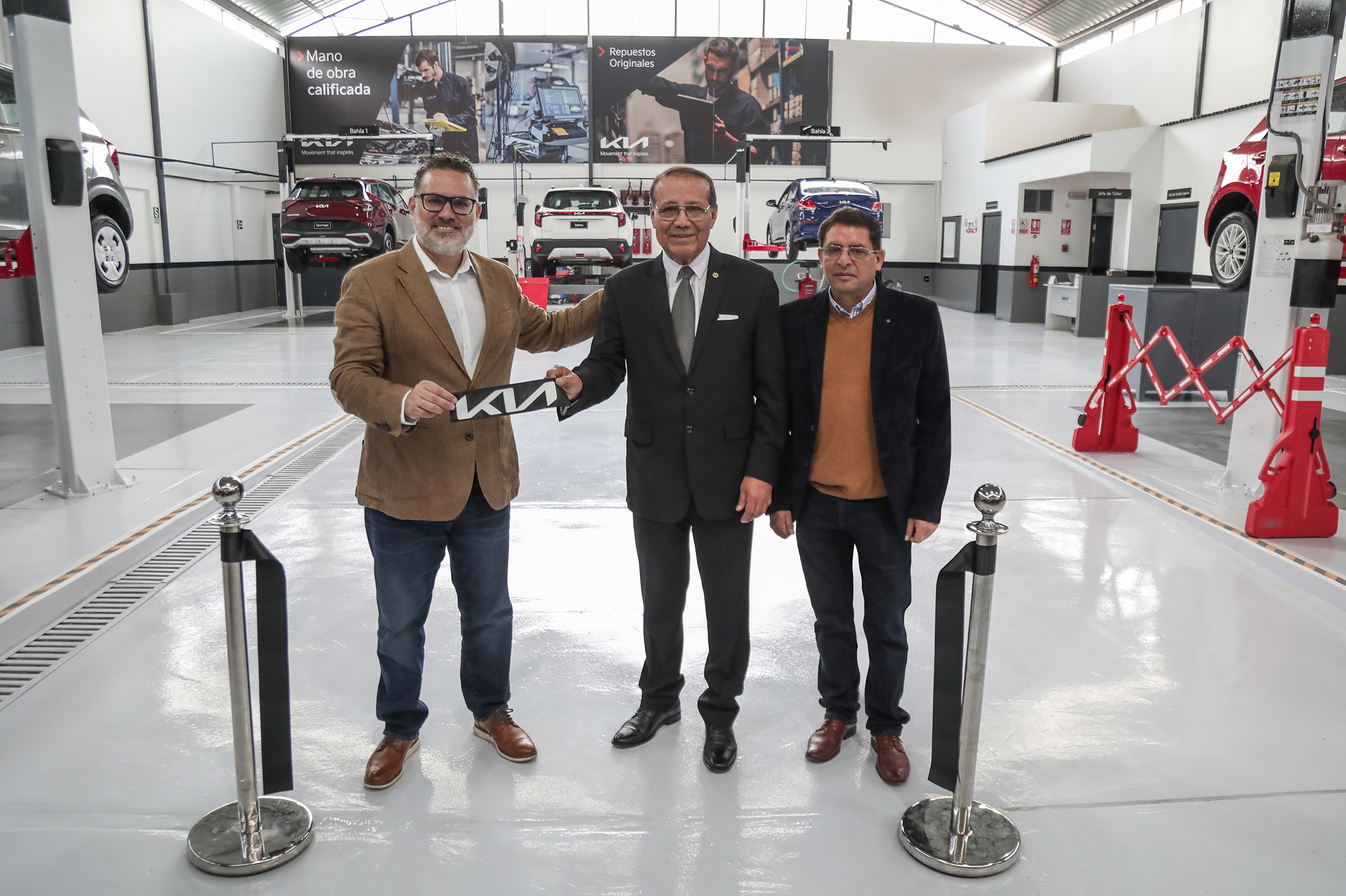 Kia inaugura moderno taller en Cusco