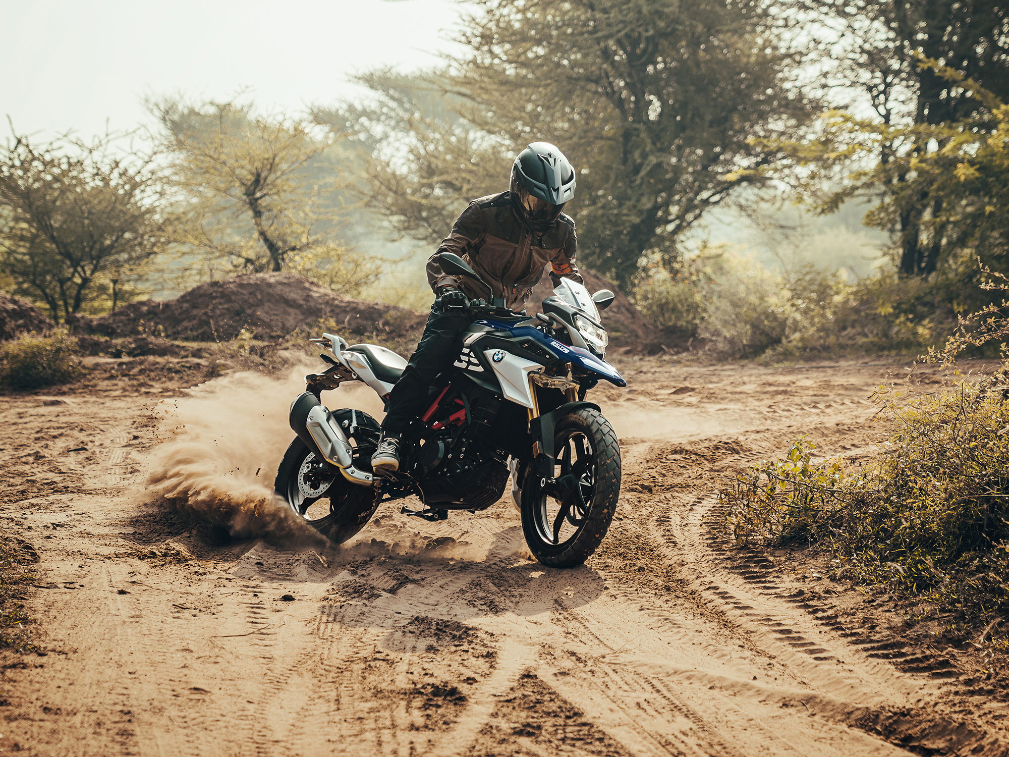 BMW Motorrad GS: Más de 40 años de éxito en todo tipo de caminos y también fuera de ellos.