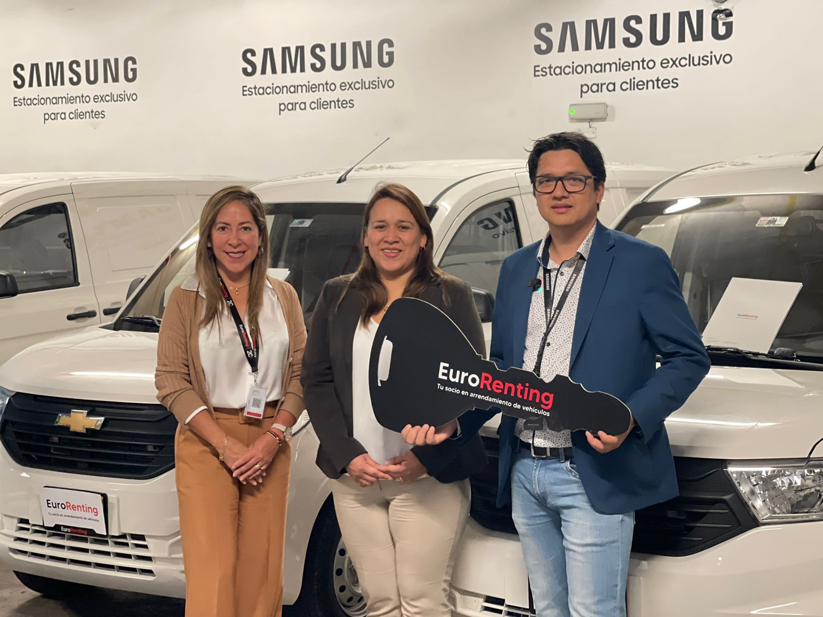 EuroRenting entrega vehículos comerciales Chevrolet N400 a Samsung Electronics Perú para renovar su flota