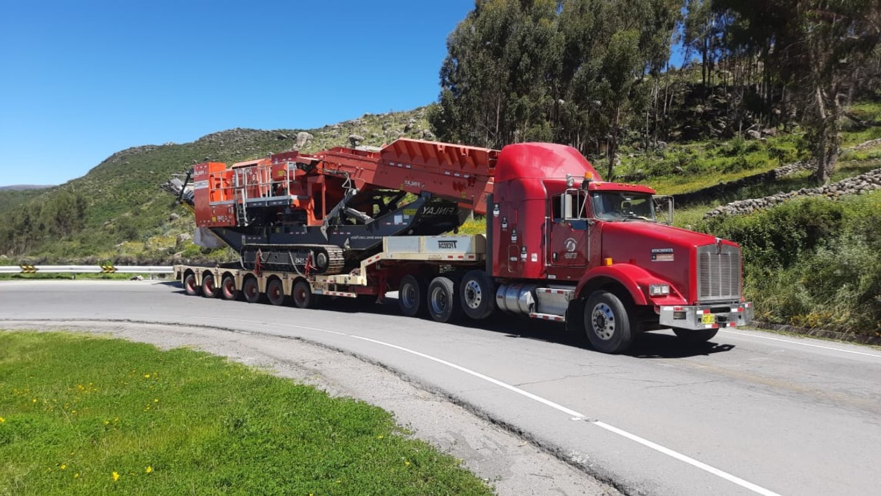 Goodyear Perú celebra los 30 años de Transportes Pereda por su excelencia en el transporte de carga