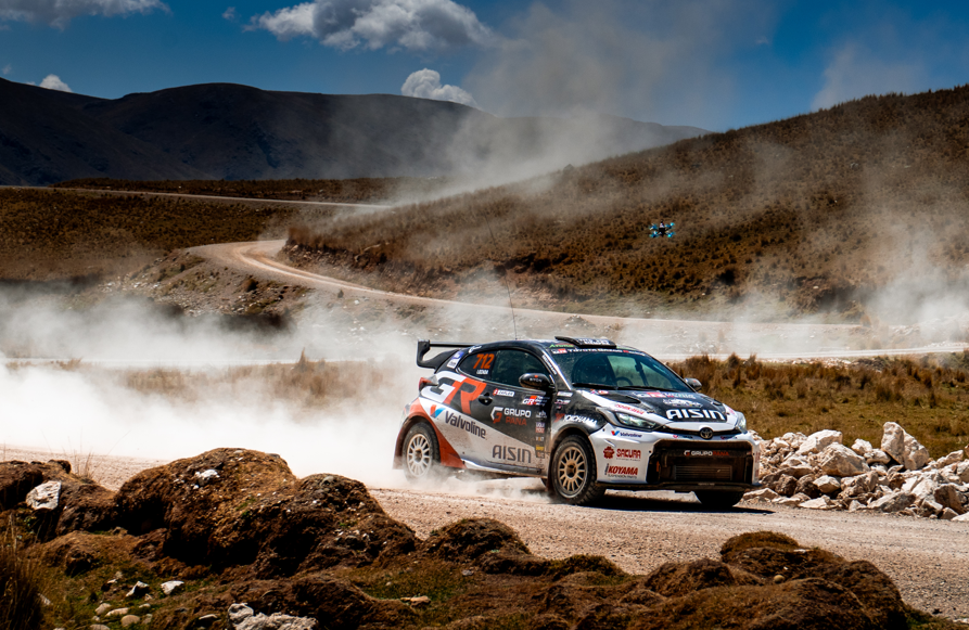 Toyota compensará las emisiones de carbono generadas durante el recorrido de los vehículos en el rally Caminos del Inca