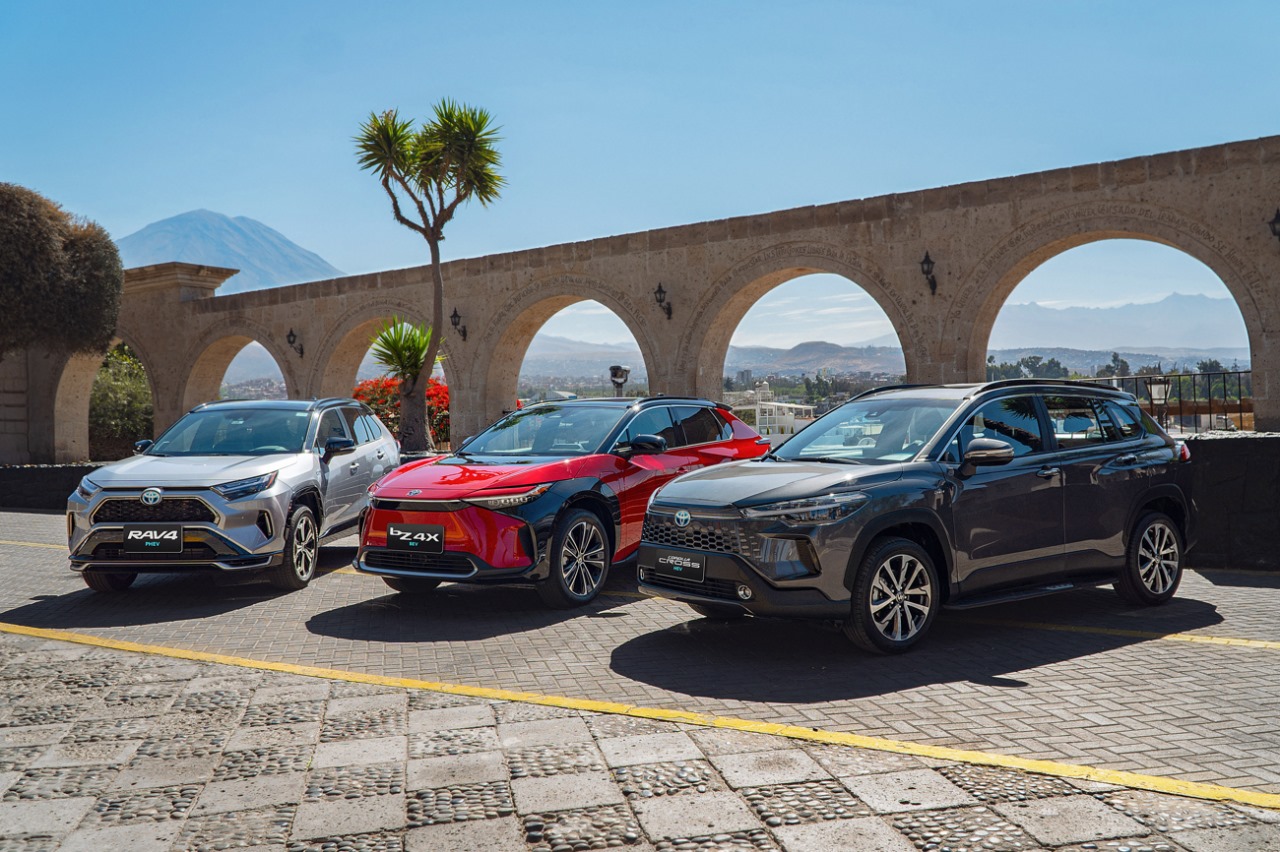 Toyota del Perú impulsa la movilidad sostenible en Arequipa junto a estudiantes, empresarios y autoridades