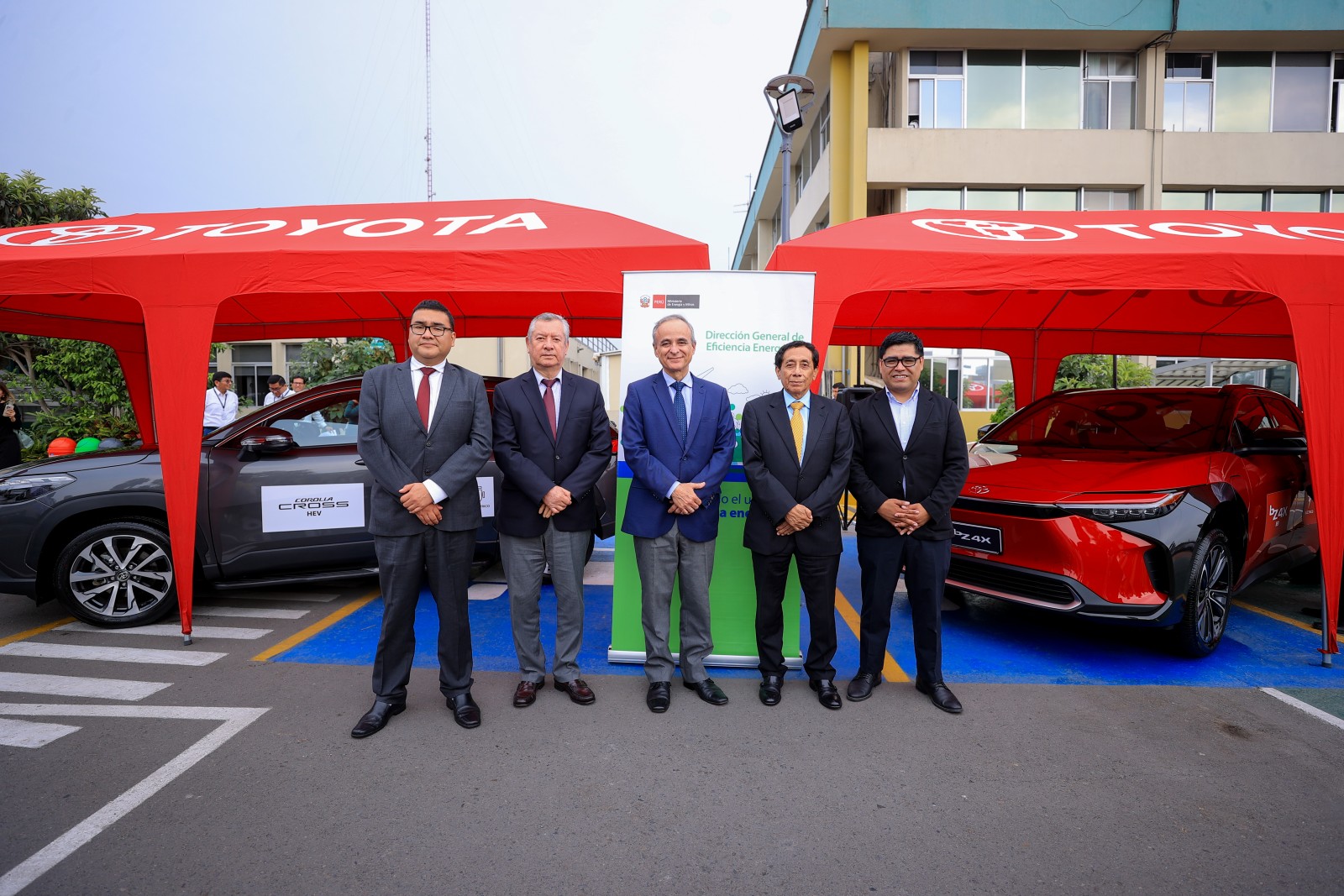 Toyota del Perú y Ministerio de Energía y Minas organizan taller sobre electromovilidad para impulsar la carbono neutralidad 